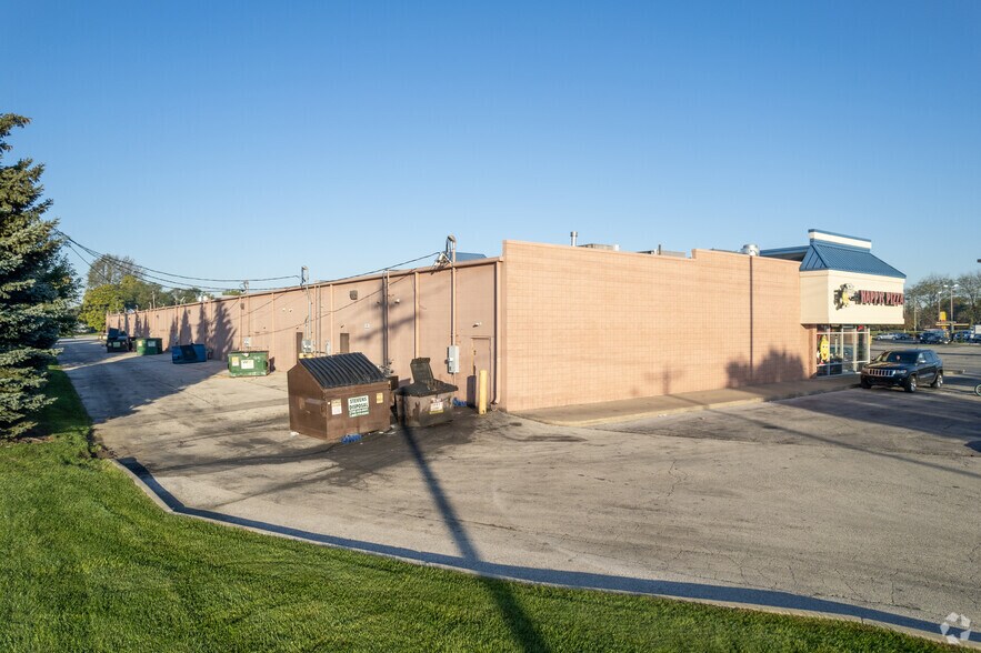 More Photos Of 551 Dorr St, Toledo Unknown For Lease