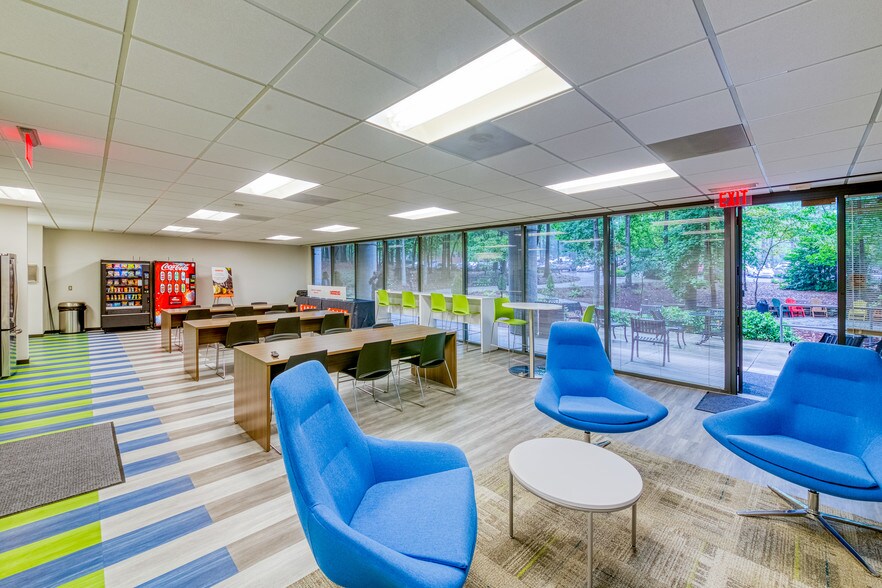 More Photos Of 6075 The Corners Pky, Peachtree Corners Office For Lease