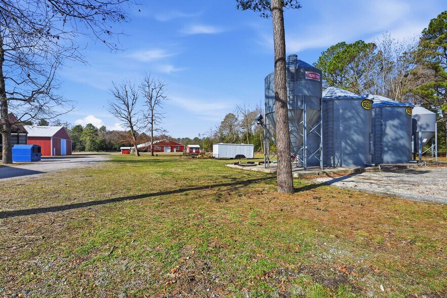 More Photos Of 89 Hunting Quarter Rd, Greenwood Trailer Camper Park For Sale