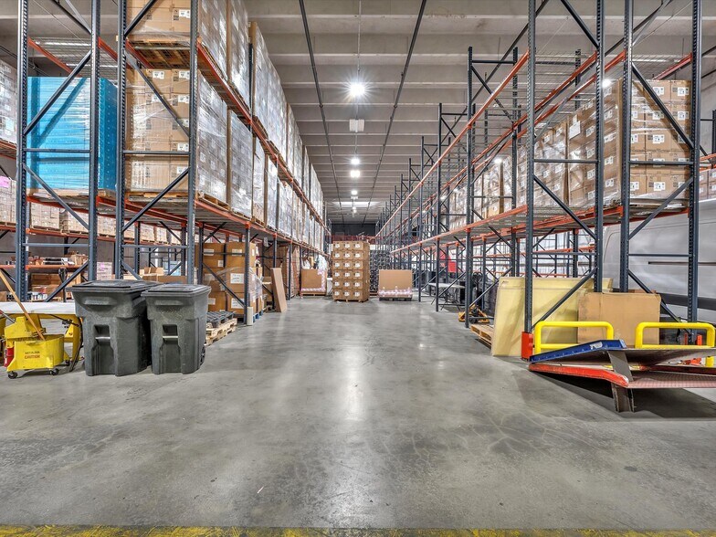 More Photos Of 2244 NW 114th Ave, Miami Warehouse For Sale