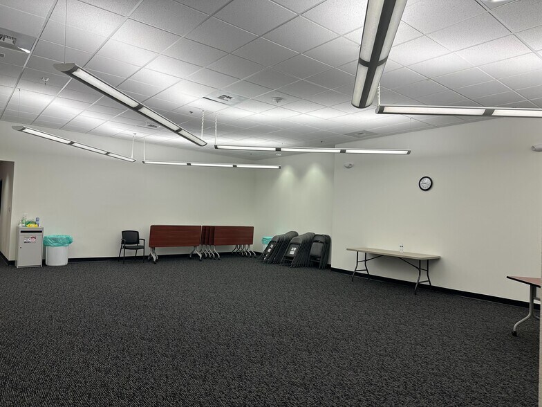 More Photos Of 2410 Fire Mesa St, Las Vegas Office For Sale