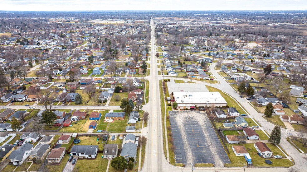 More Photos Of 905 Theodore St, Crest Hill Restaurant For Sale