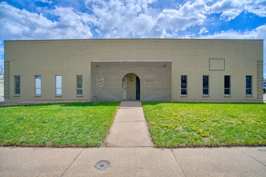 More Photos Of 1800 Commerce St, Boulder Manufacturing For Lease