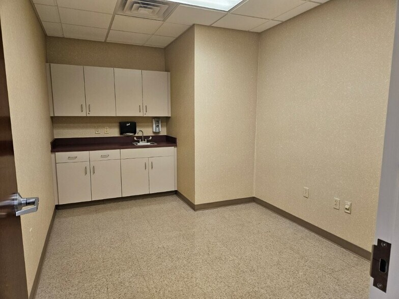More Photos Of 1600 Sixth Ave, York Medical For Sale