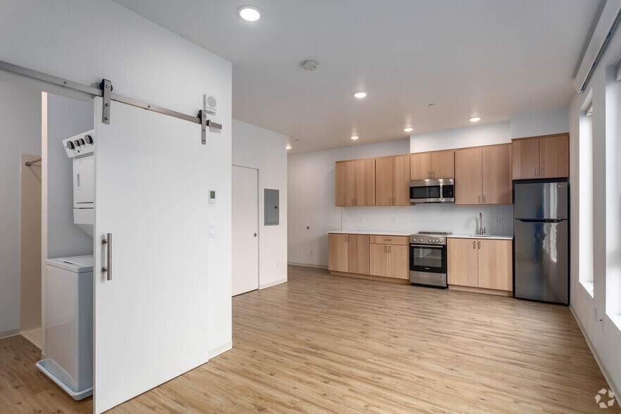 More Photos Of 3046 17th Ave W, Seattle Apartments For Lease