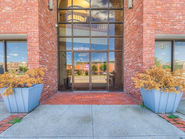 More Photos Of 6656 NW 39th Expy, Bethany Office For Lease