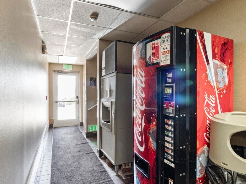 More Photos Of 2970 Idaho St, Elko Hotel For Sale
