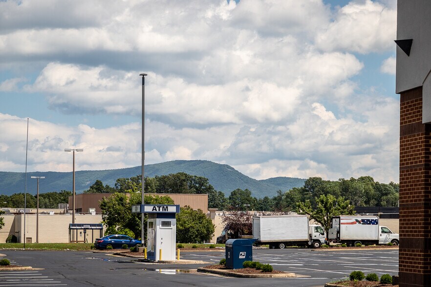 More Photos Of 182 Neff Ave, Harrisonburg Land For Lease