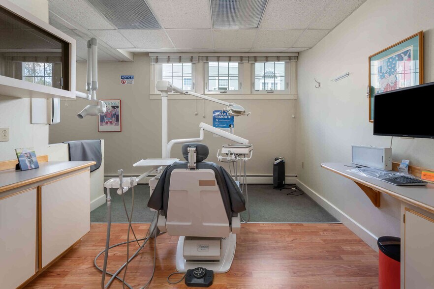 More Photos Of 435 York St, York Office Residential For Sale