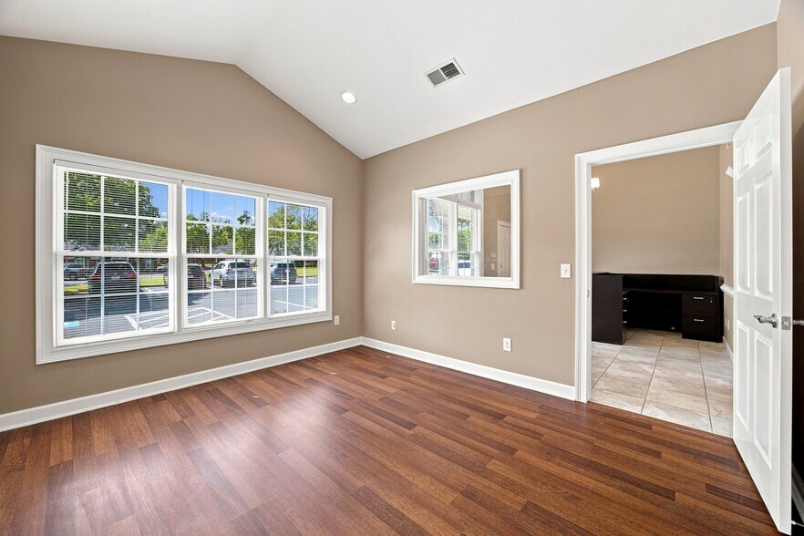 More Photos Of 802 Macy Dr, Roswell Office For Sale