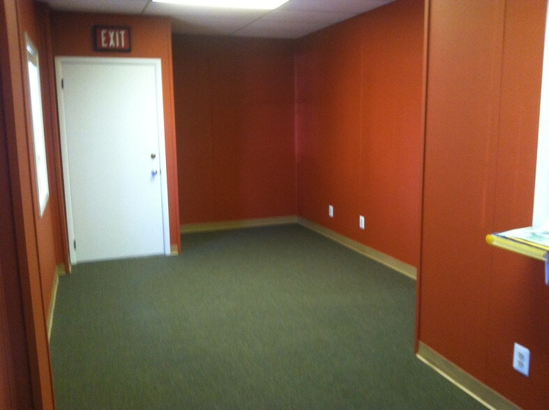 More Photos Of 311 White Horse Ave, Hamilton Medical For Lease
