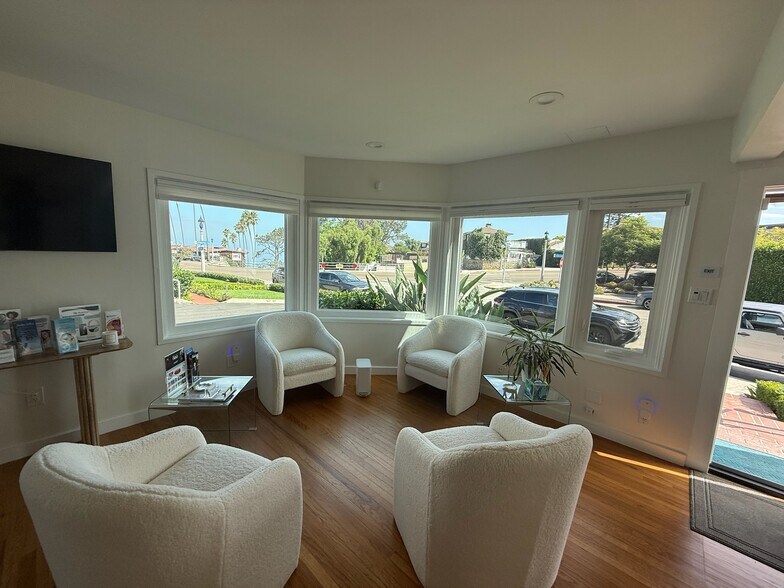 More Photos Of 7880 Exchange Pl, La Jolla Freestanding For Lease