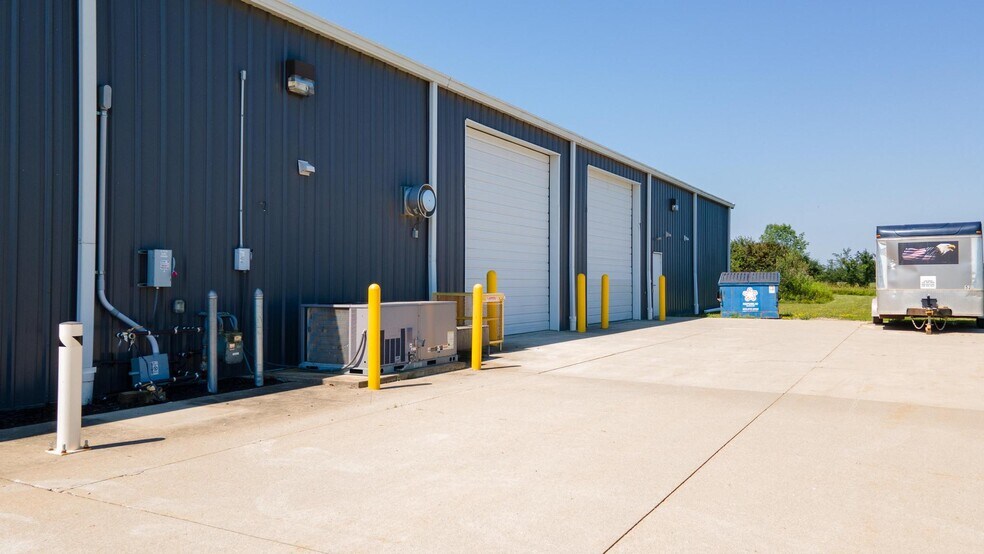 More Photos Of 66850 Executive Dr, Saint Clairsville Warehouse For Lease