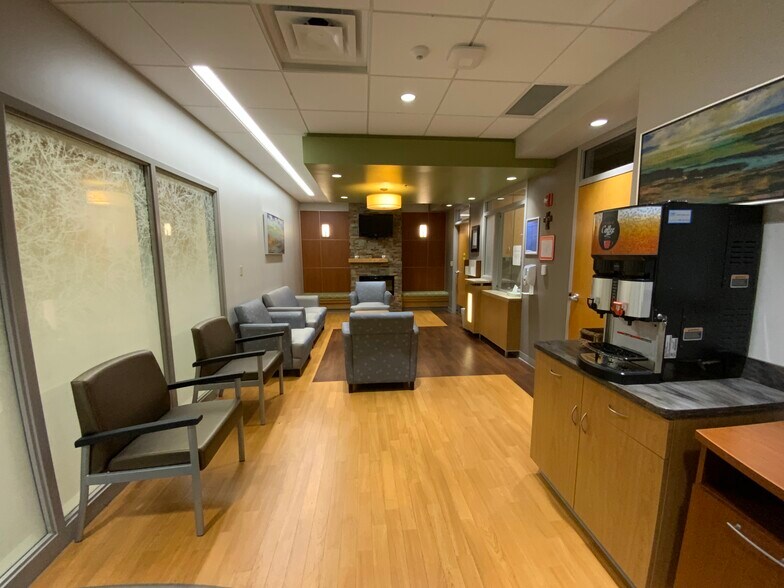 More Photos Of 4126 N Holland Sylvania Rd, Toledo Medical For Lease