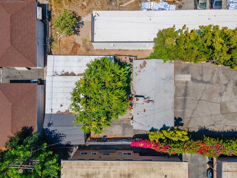 More Photos Of 10746 Magnolia Blvd, North Hollywood Medical For Sale