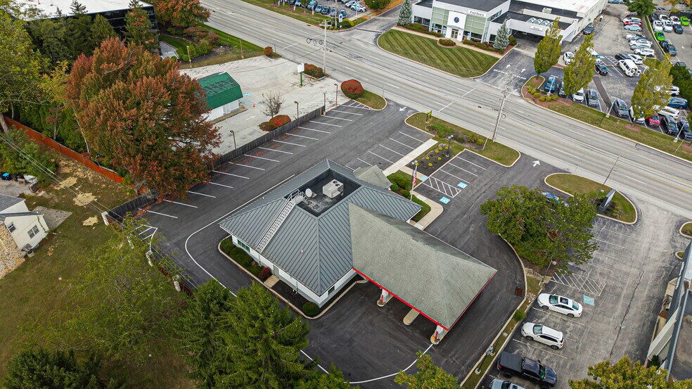 More Photos Of 414 W Lancaster Ave, Devon Bank For Lease