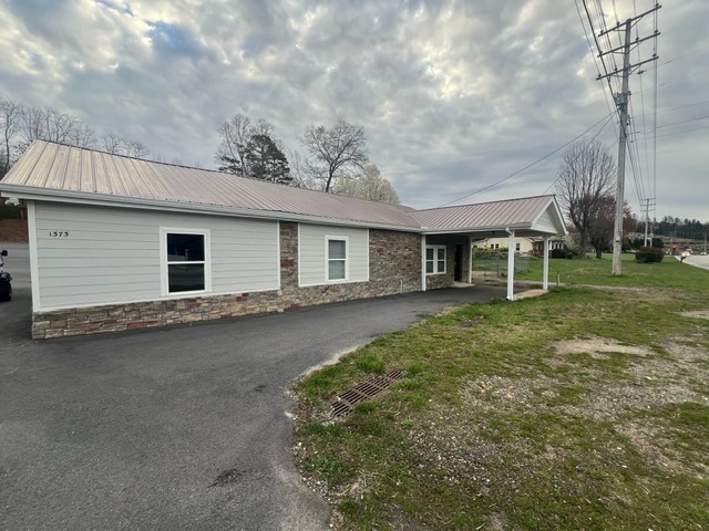 Primary Photo Of 1373 HWY 76, Hiawassee Auto Dealership For Sale