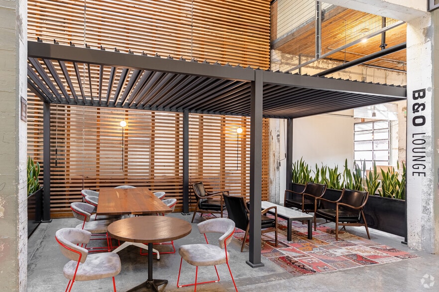 More Photos Of 107 SE Washington St, Portland Loft Creative Space For Lease