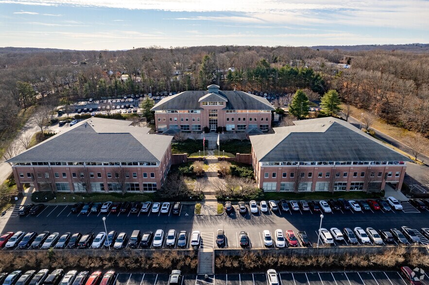 More Photos Of 300 Centerville Rd, Warwick Medical For Lease