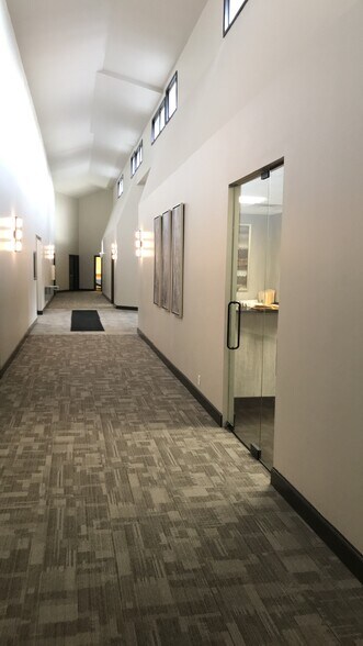 More Photos Of 5519 E 82nd St, Indianapolis Unknown For Lease