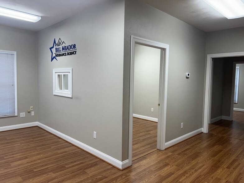 More Photos Of 2758 Electric Rd, Roanoke Medical For Sale