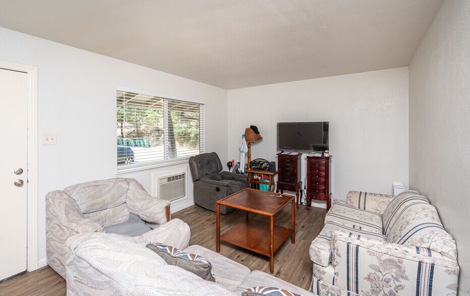 More Photos Of 3237 Francis Ave, Placerville Apartments For Sale