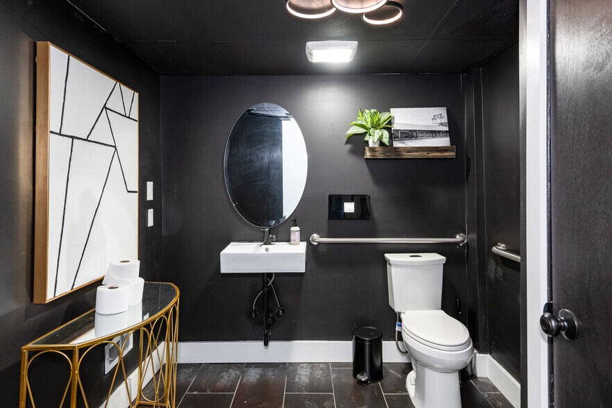 More Photos Of 1519 E 5th St, Dayton Office For Sale