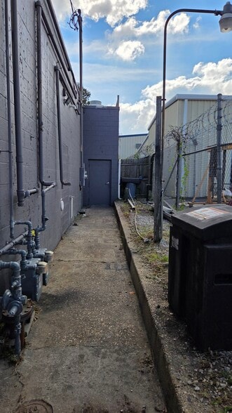 More Photos Of 508 Orapax St, Norfolk Restaurant For Lease