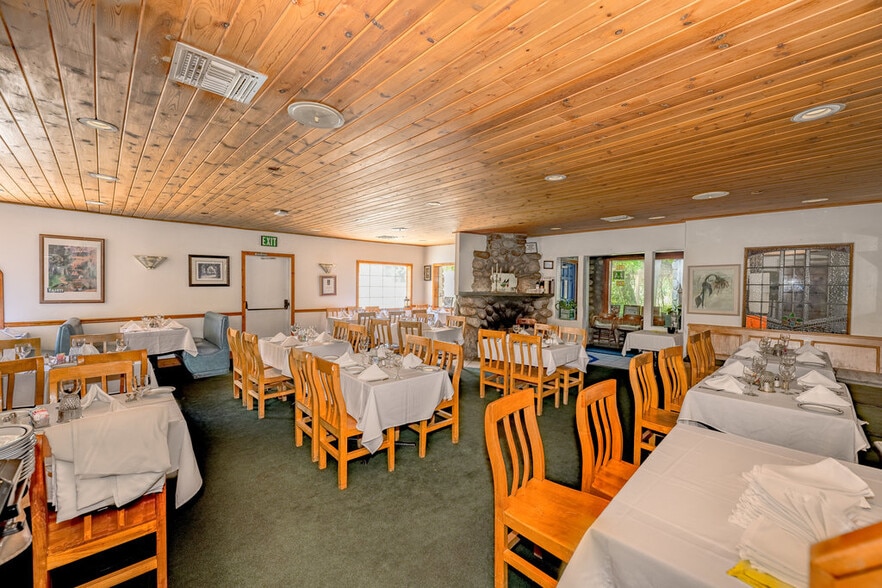 More Photos Of 12625 Sierra Hwy, Santa Clarita Restaurant For Sale