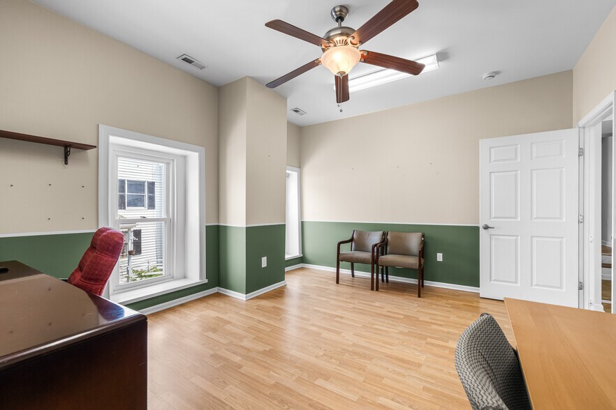 More Photos Of 410 Main St, Reisterstown Medical For Lease