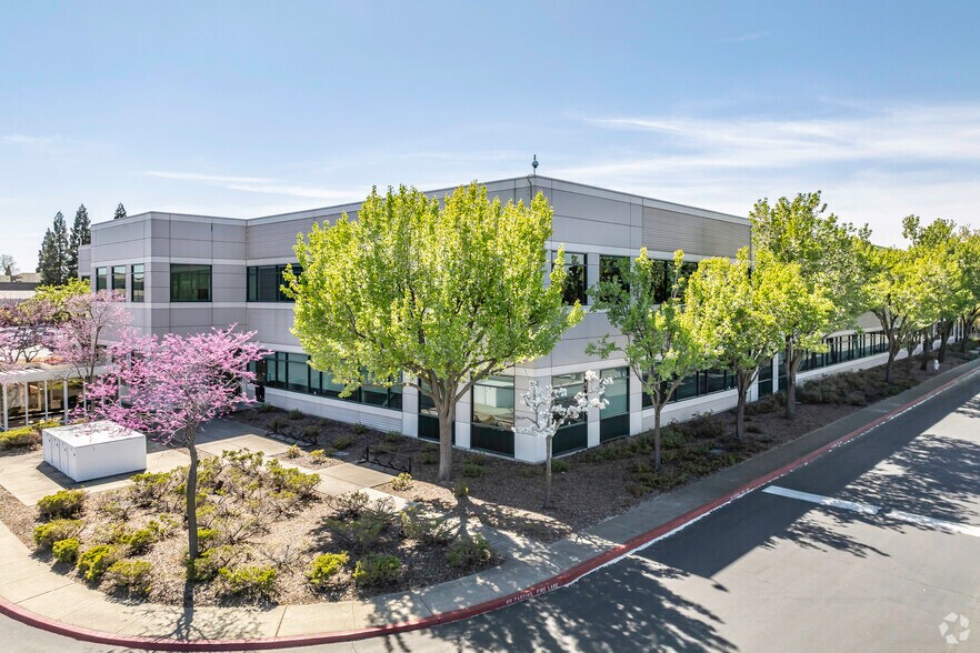 More Photos Of 620 Roseville Pky, Roseville Office For Lease