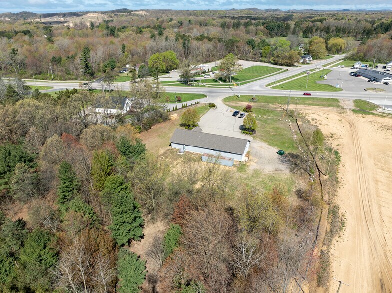 More Photos Of 6398 Blue Star Hwy, Saugatuck Freestanding For Sale
