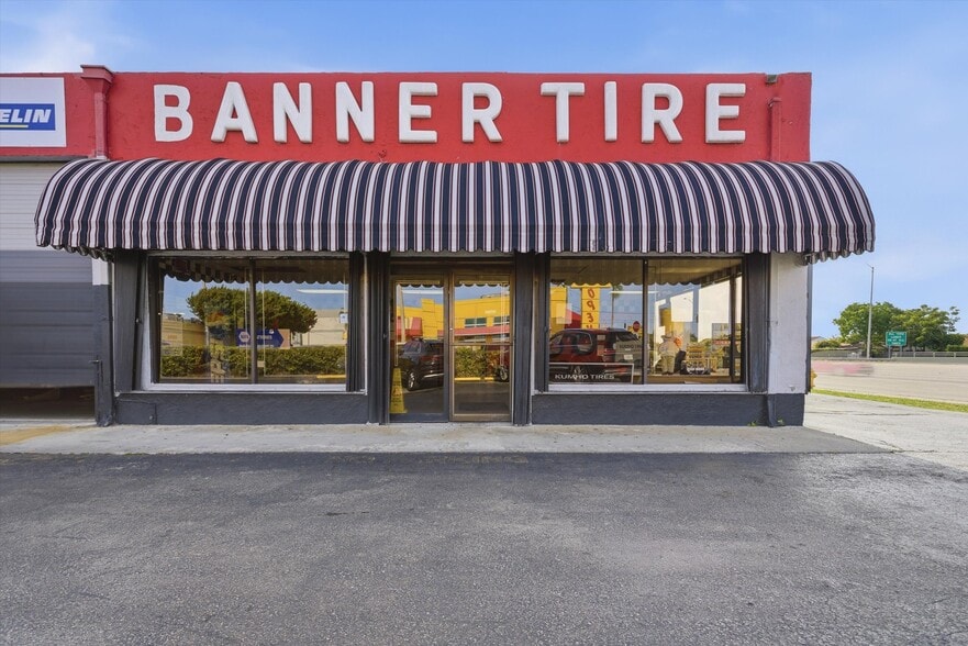 Primary Photo Of 8730 SW 8th St, Miami Auto Repair For Sale