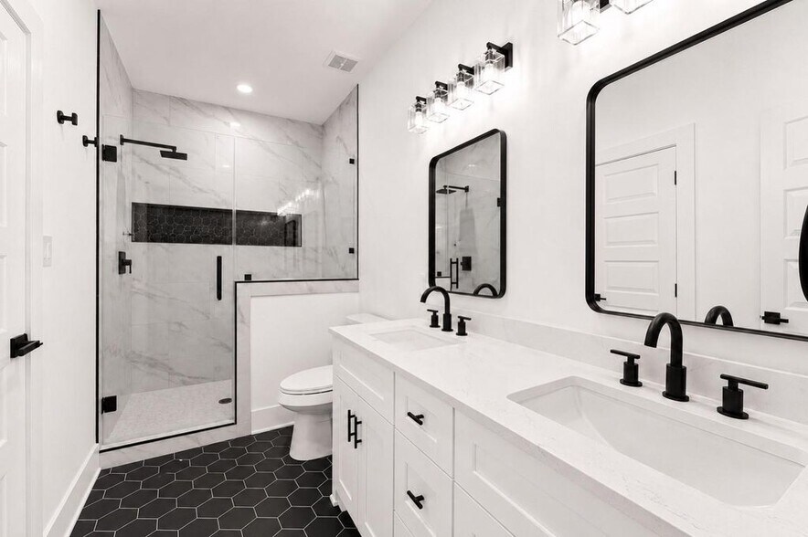 More Photos Of 9210 Caddo Rd, Houston Multifamily For Sale
