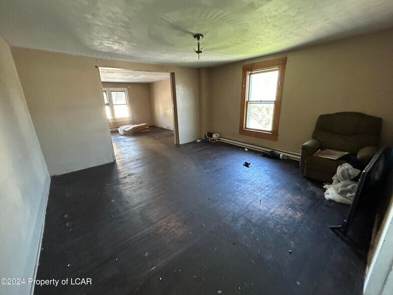 More Photos Of 437-443 Centre Street St, Freeland Storefront Retail Residential For Sale
