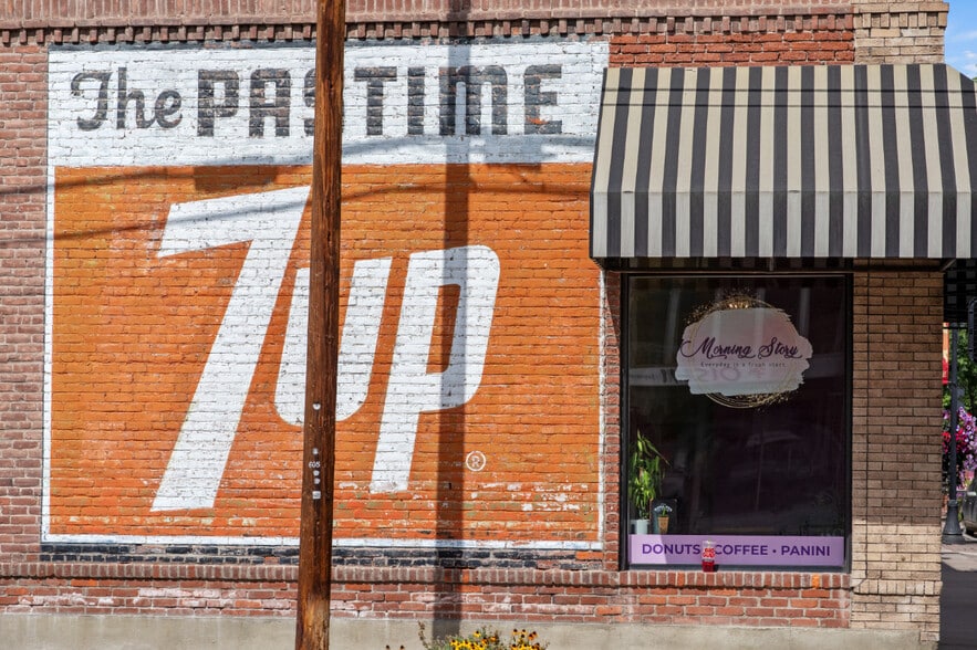 More Photos Of 615 SW Evergreen Ave, Redmond Multifamily For Sale