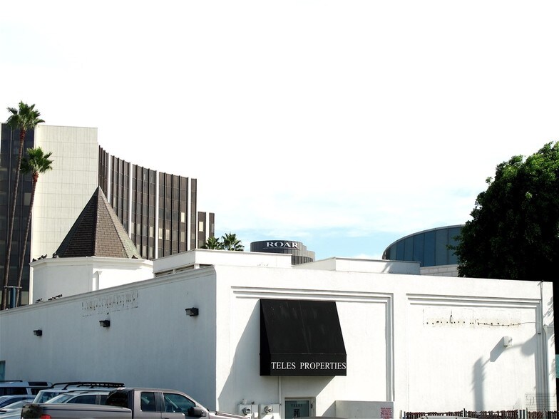 More Photos Of 9844 Wilshire Blvd, Beverly Hills Storefront For Lease