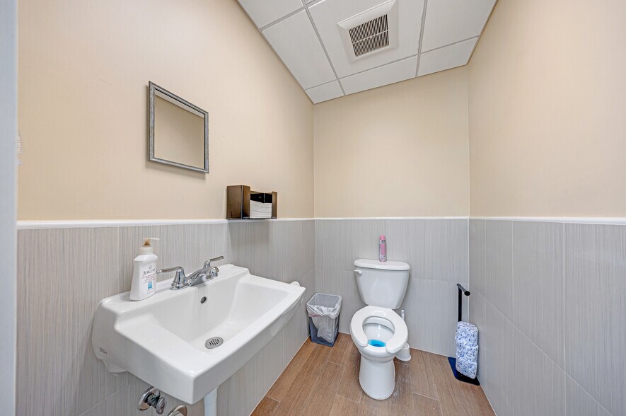 More Photos Of 1693 SW 27th Ave, Miami Office For Sale