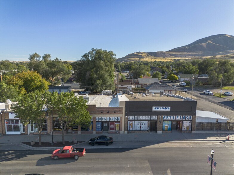 More Photos Of 8987 W Magna Main St, Magna Restaurant For Sale