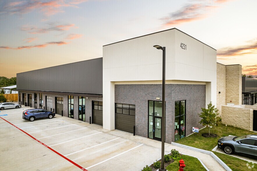 More Photos Of 4215 S Main St, Stafford Showroom For Sale