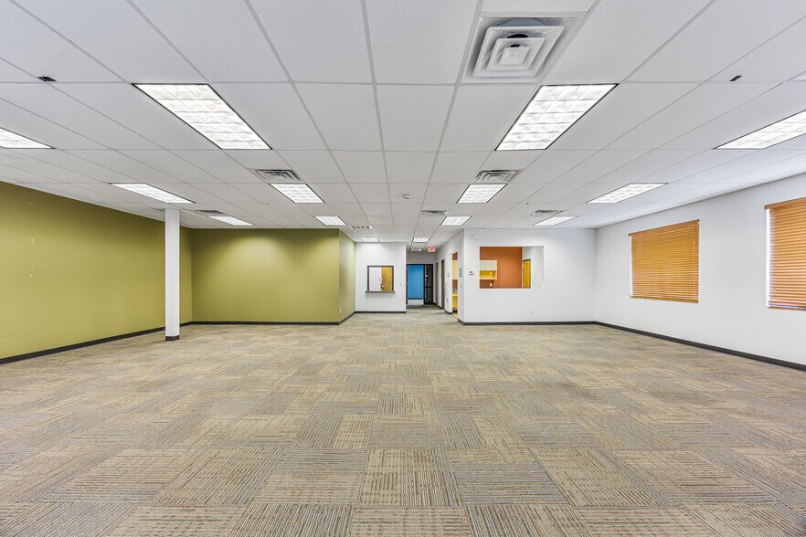More Photos Of 5500 Murrell Rd, Melbourne Office For Sale