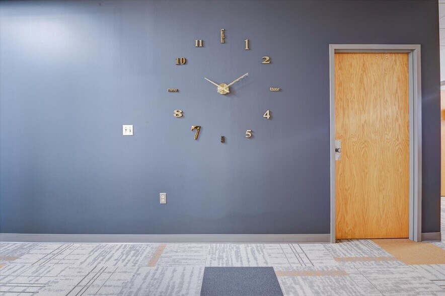 More Photos Of 100 W Antietam St, Hagerstown Office For Lease