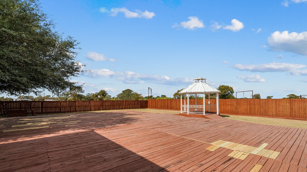 More Photos Of 2692 Highway 105 W, Navasota Specialty For Sale