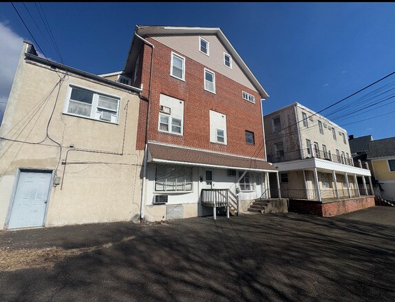 More Photos Of 100-120 Green St, Doylestown Apartments For Sale