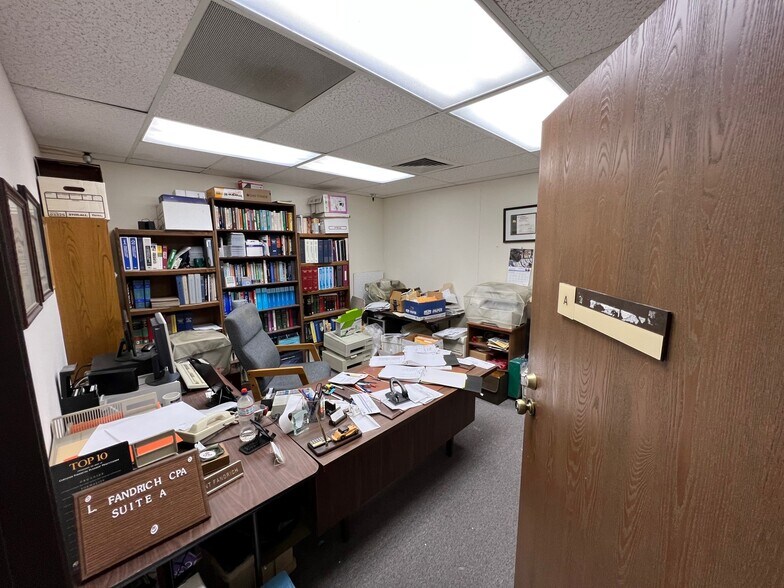 More Photos Of 674 County Square Dr, Ventura Office For Sale