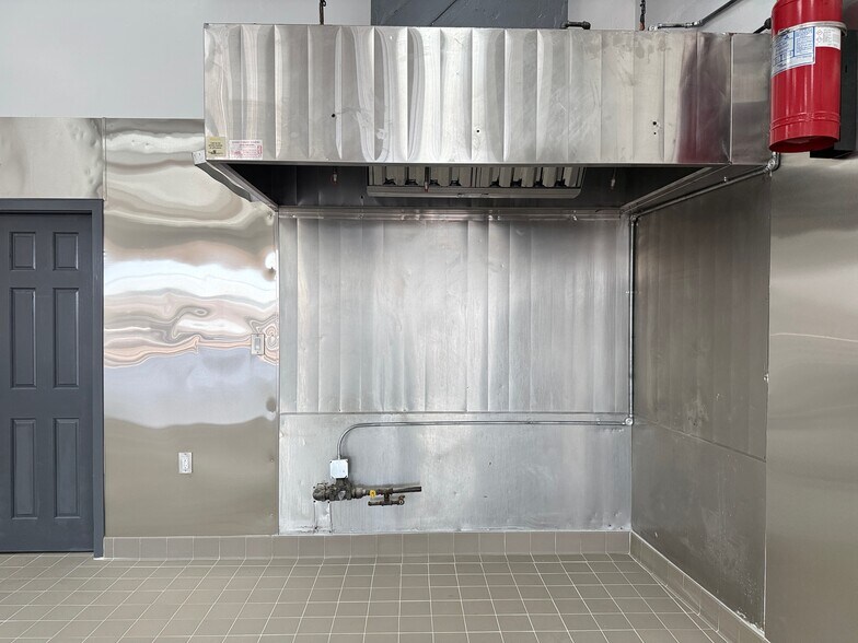 More Photos Of 1933 E Gage Ave, Los Angeles Restaurant For Lease