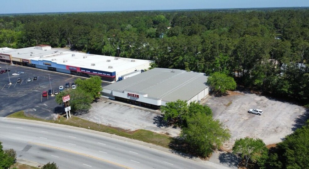More Photos Of 303 Robertson Blvd, Walterboro General Retail For Sale