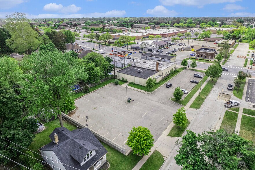 More Photos Of 35540 W Michigan Ave, Wayne Office For Sale