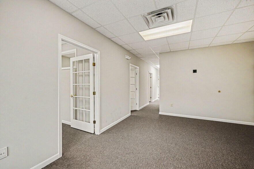 More Photos Of 6900 Houston Rd, Florence Office For Lease