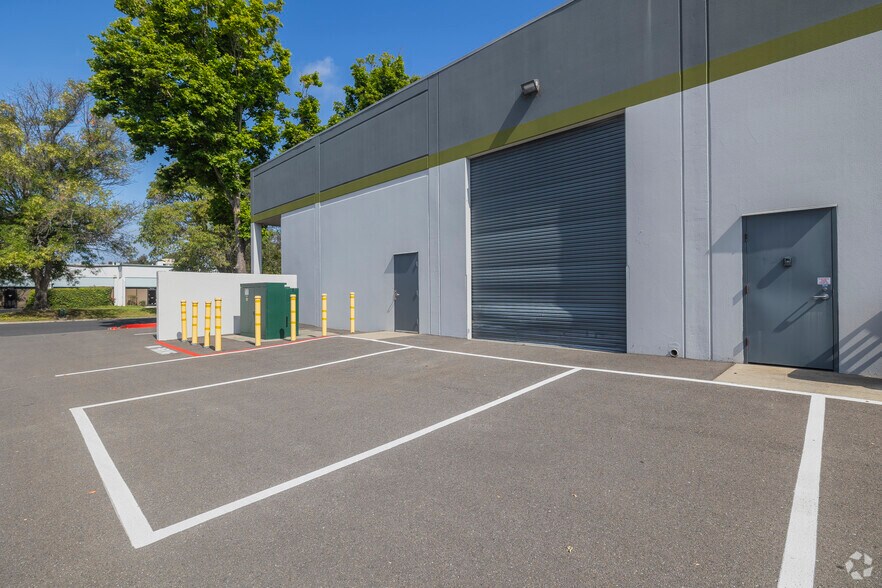 More Photos Of 23482 Foley St, Hayward Unknown For Lease